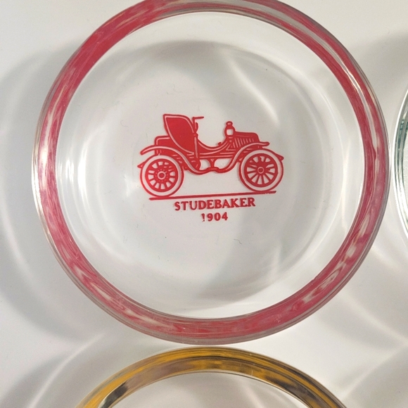 Antique Automobiles - Set of Four Ashtrays - Picture 3 of 5